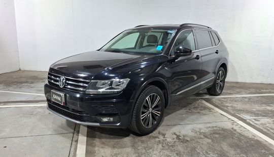 Volkswagen • Tiguan
