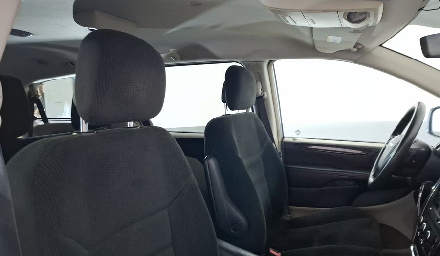 Chrysler Town & Country 3.6 LI Minivan 2016