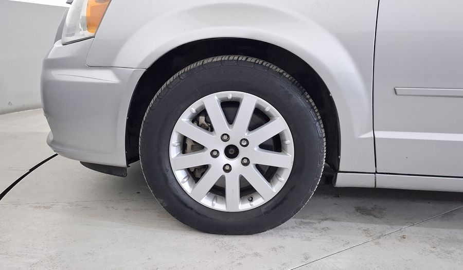 Chrysler Town & Country 3.6 LI Minivan 2016