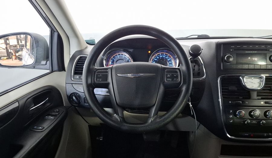 Chrysler Town & Country 3.6 LI Minivan 2016