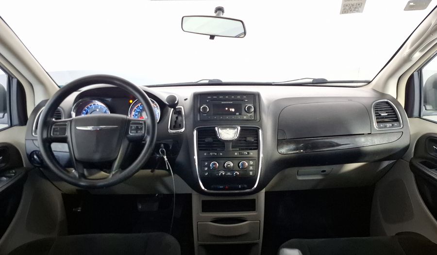 Chrysler Town & Country 3.6 LI Minivan 2016