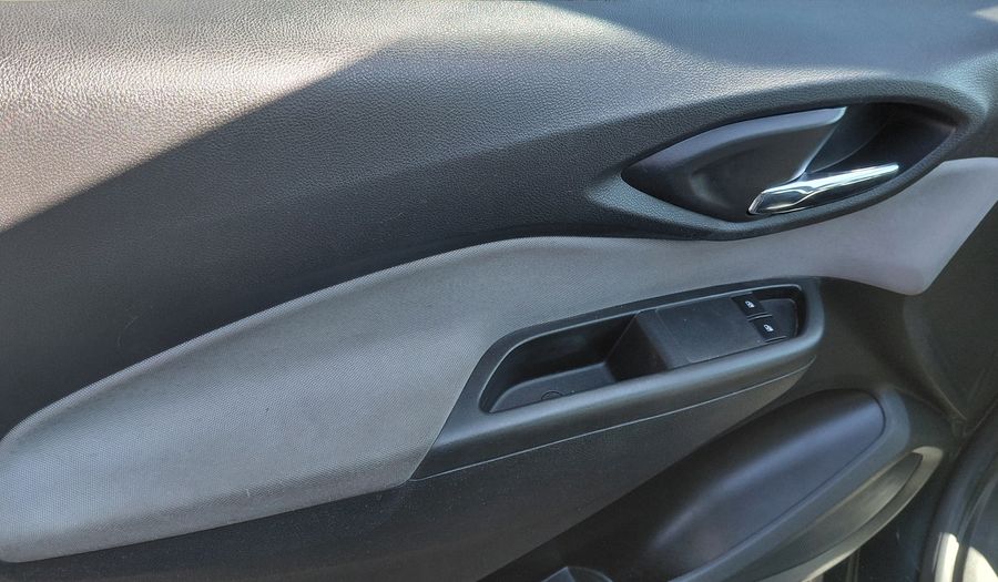 Chevrolet Onix 1.4 LT Hatchback 2019