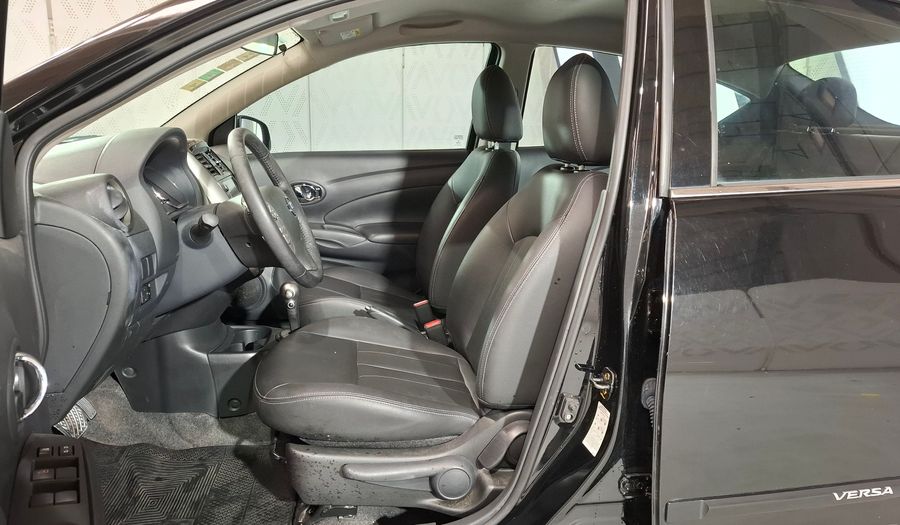 Nissan Versa 1.6 EXCLUSIVE CVT Sedan 2020