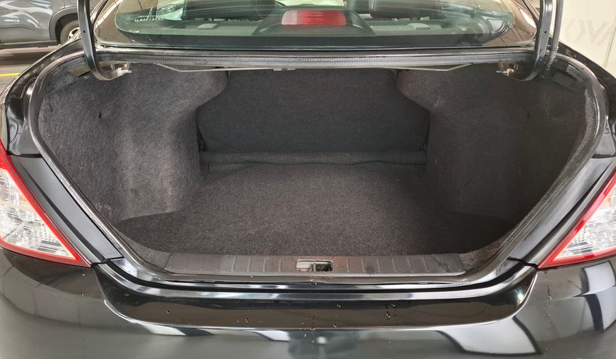 Nissan Versa 1.6 EXCLUSIVE CVT Sedan 2020