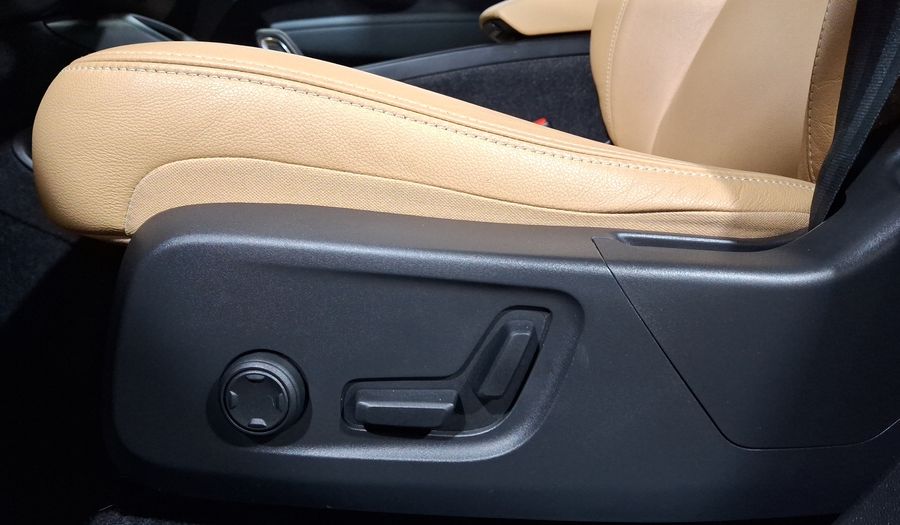 Volvo Xc40 2.0 T4 MOMENTUM AUTO Suv 2020