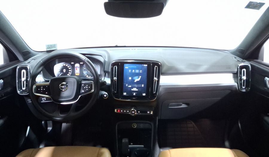 Volvo Xc40 2.0 T4 MOMENTUM AUTO Suv 2020