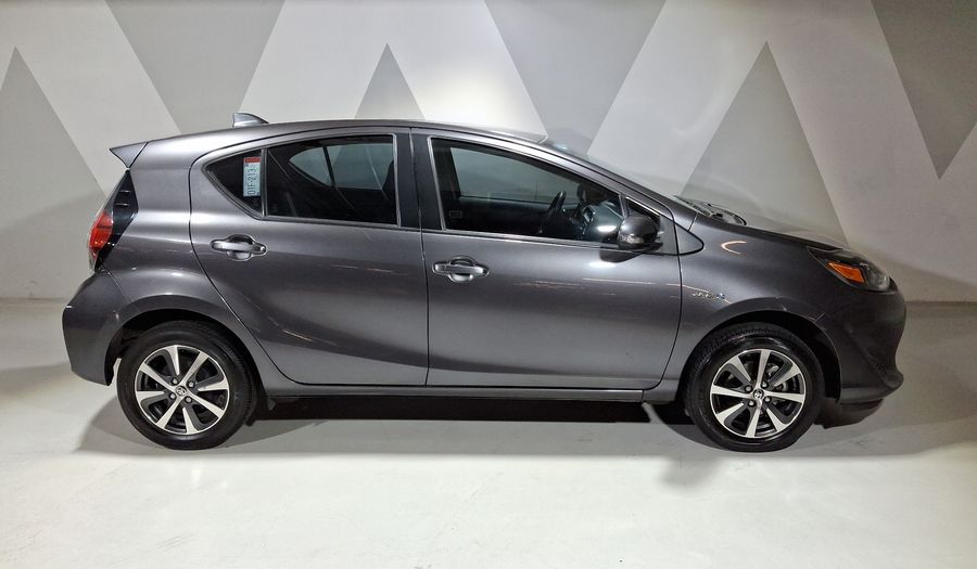 Toyota Prius C 1.5 HYBRID AUTO Hatchback 2018