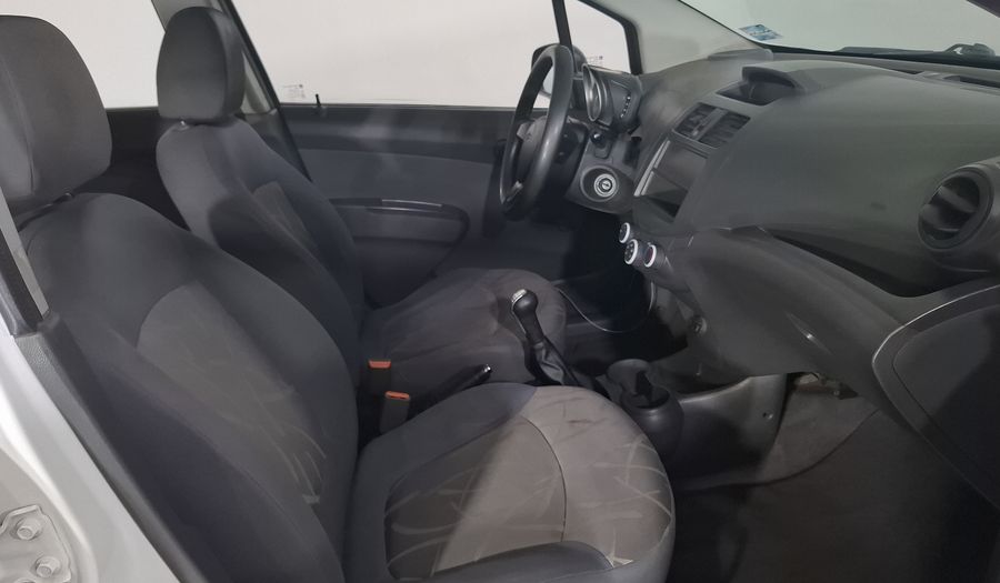 Chevrolet Spark Classic 1.2 LS A MT Hatchback 2017
