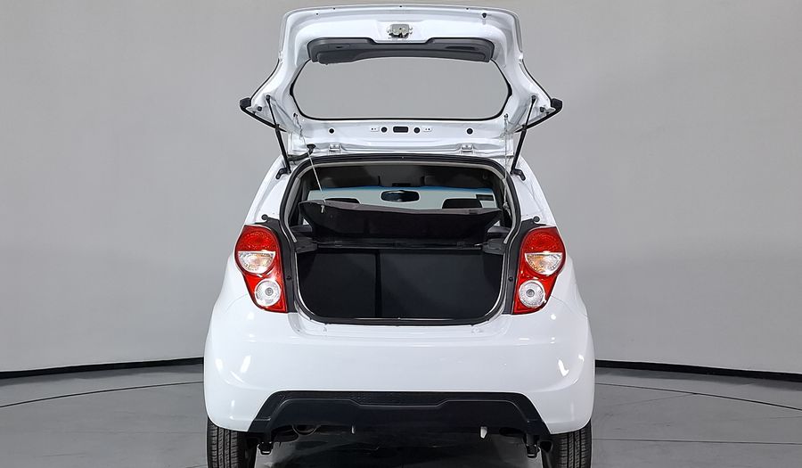 Chevrolet Spark Classic 1.2 LS A MT Hatchback 2017