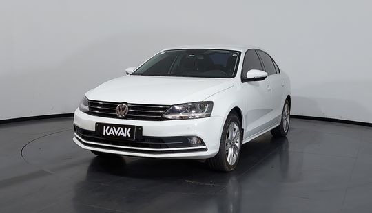 Volkswagen • Jetta