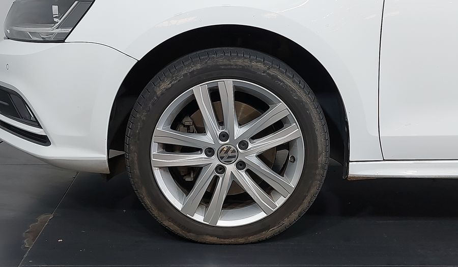 Volkswagen Jetta 2.0 TSI HIGHLINE DSG Sedan 2017