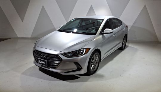 Hyundai • Elantra