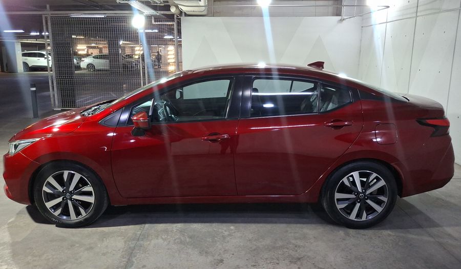 Nissan Versa 1.6 PLATINUM CVT Sedan 2021