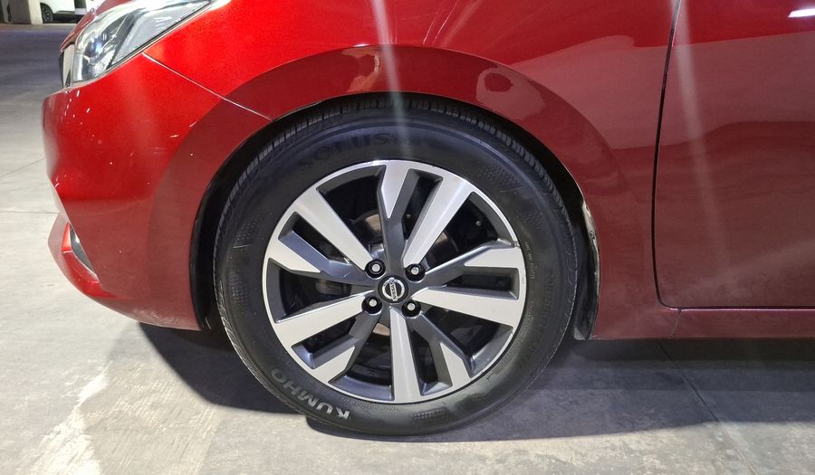 Nissan Versa 1.6 PLATINUM CVT Sedan 2021