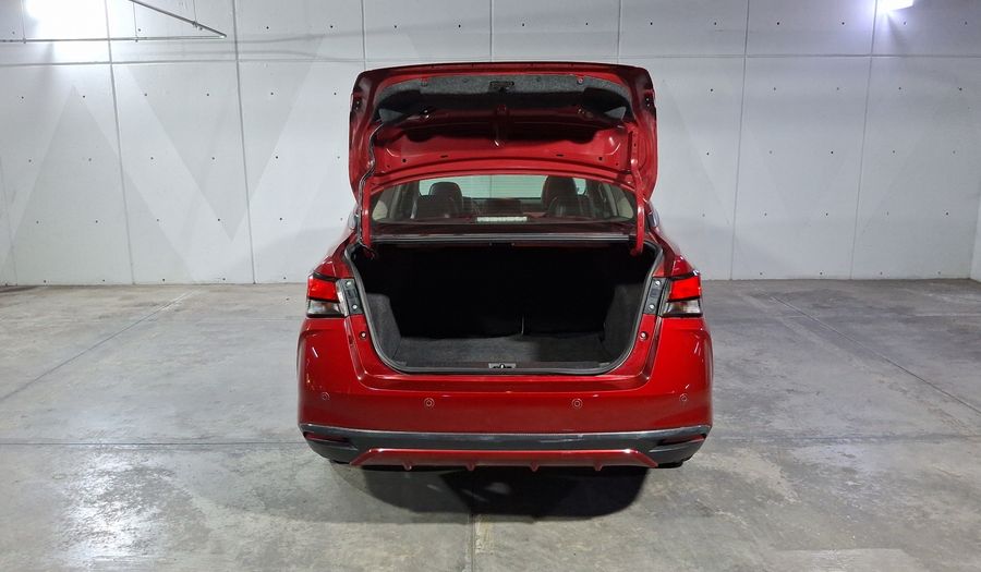 Nissan Versa 1.6 PLATINUM CVT Sedan 2021