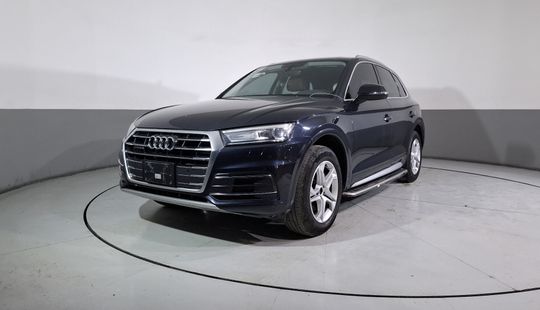 Audi • Q5
