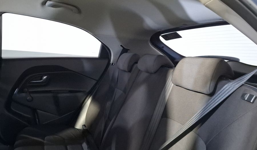 Kia Rio 1.6 LX MT Hatchback 2017