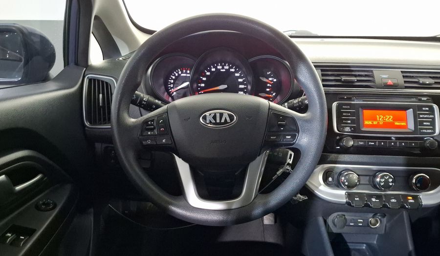 Kia Rio 1.6 LX MT Hatchback 2017