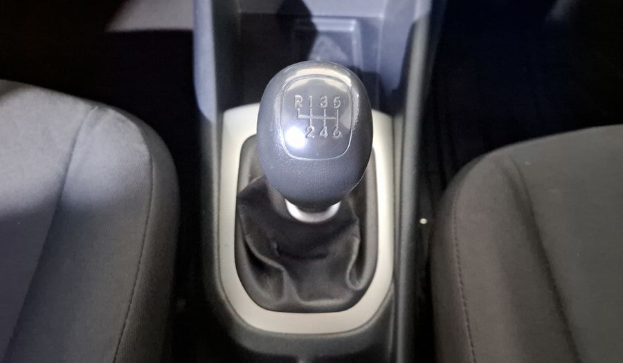 Kia Rio 1.6 LX MT Hatchback 2017
