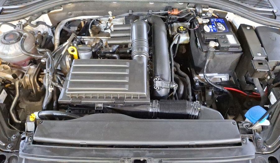 Volkswagen Jetta 1.4 TRENDLINE Sedan 2021