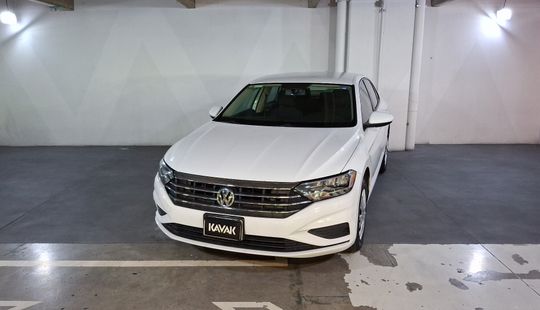 Volkswagen • Jetta