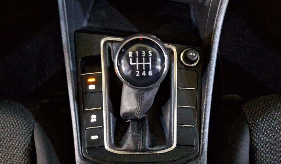 Volkswagen Jetta 1.4 TRENDLINE Sedan 2021
