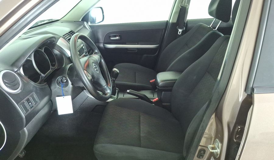 Suzuki Grandnomade 2.4 GLX SPORT Suv 2014