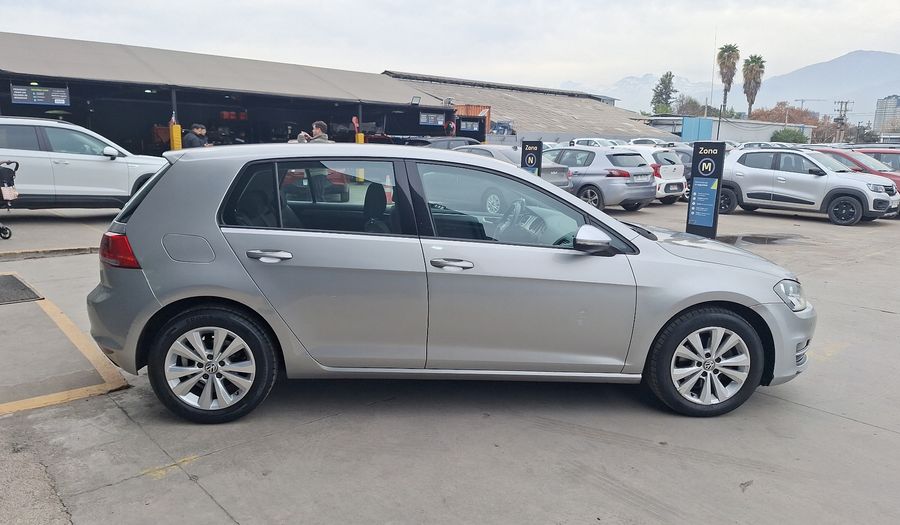 Volkswagen Golf 1.6 MSI AUTO Hatchback 2015