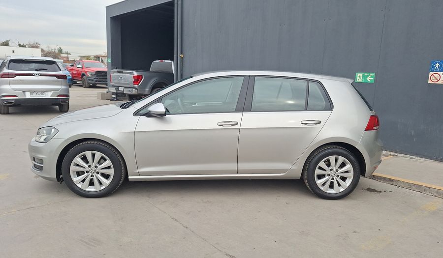 Volkswagen Golf 1.6 MSI AUTO Hatchback 2015