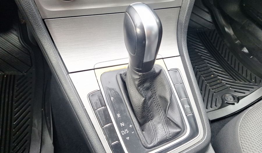Volkswagen Golf 1.6 MSI AUTO Hatchback 2015