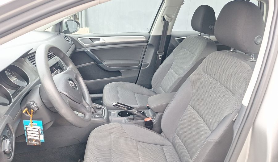 Volkswagen Golf 1.6 MSI AUTO Hatchback 2015