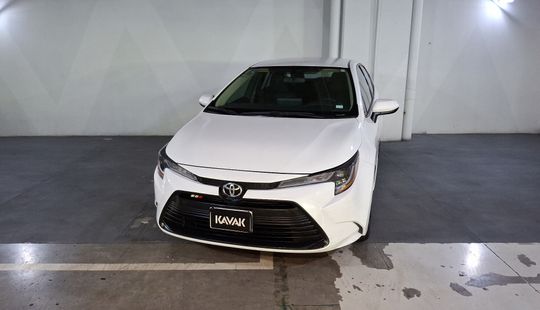 Toyota • Corolla