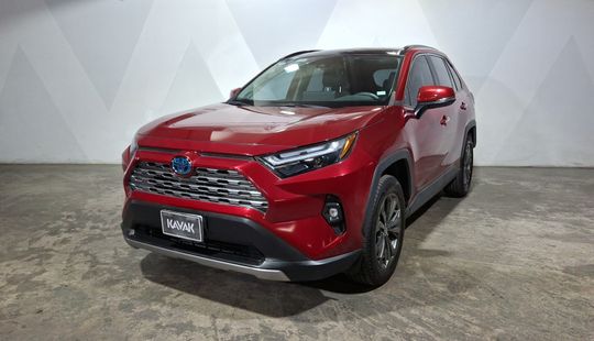Toyota • RAV4