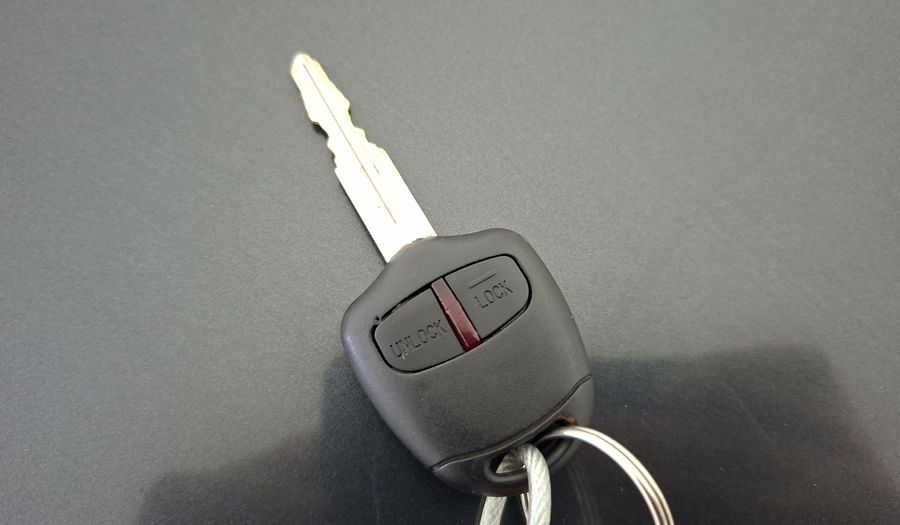 Mitsubishi Mirage 1.2 GLX Hatchback 2016