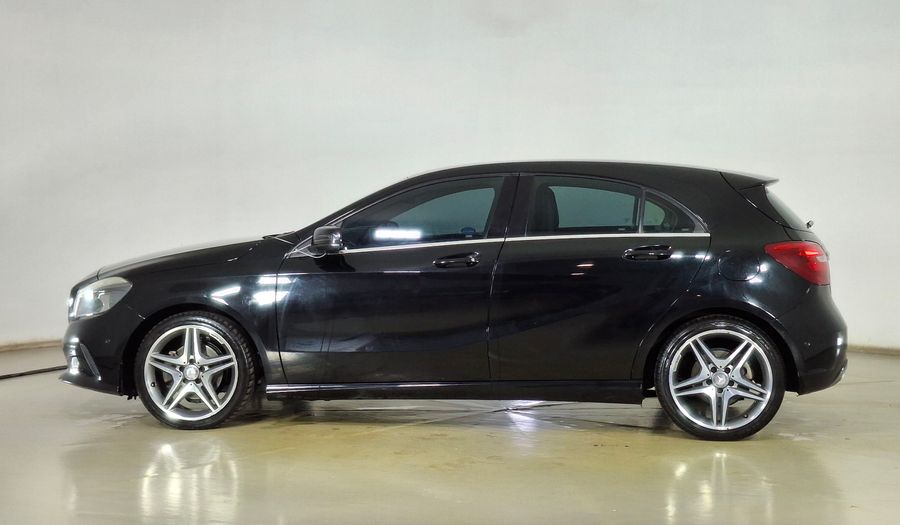 Mercedes Benz Clase A 1.3 200 AMG LINE Hatchback 2018