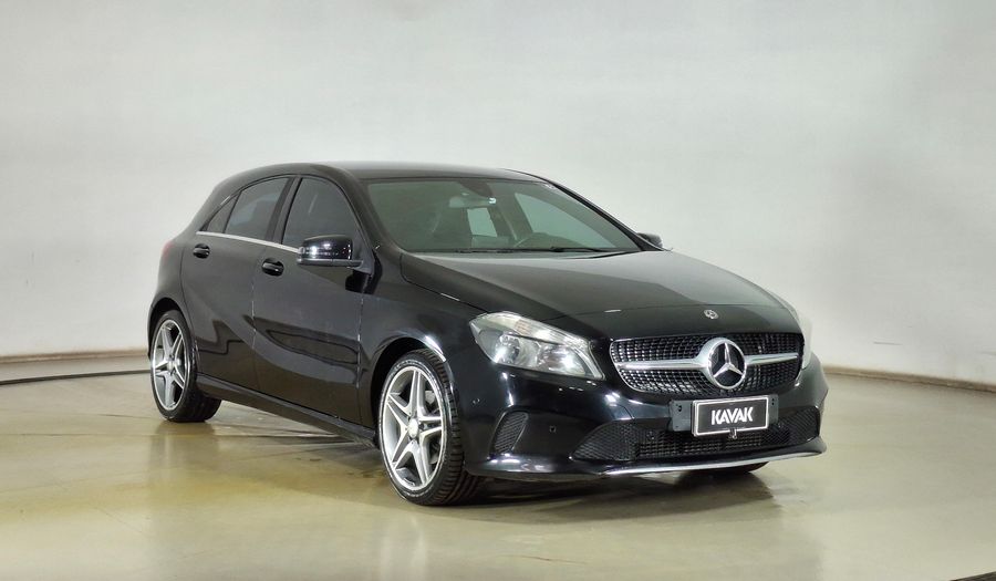 Mercedes Benz Clase A 1.3 200 AMG LINE Hatchback 2018