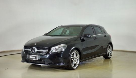 Mercedes Benz • Clase A