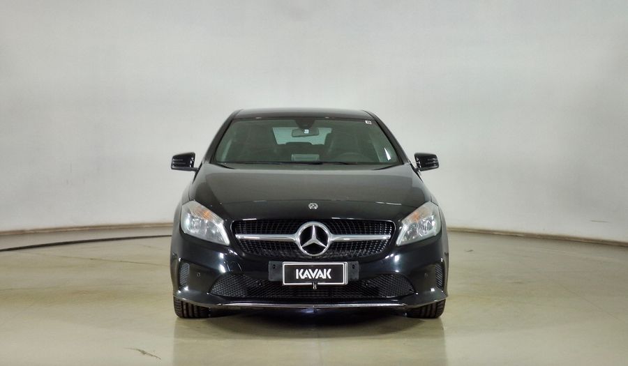 Mercedes Benz Clase A 1.3 200 AMG LINE Hatchback 2018