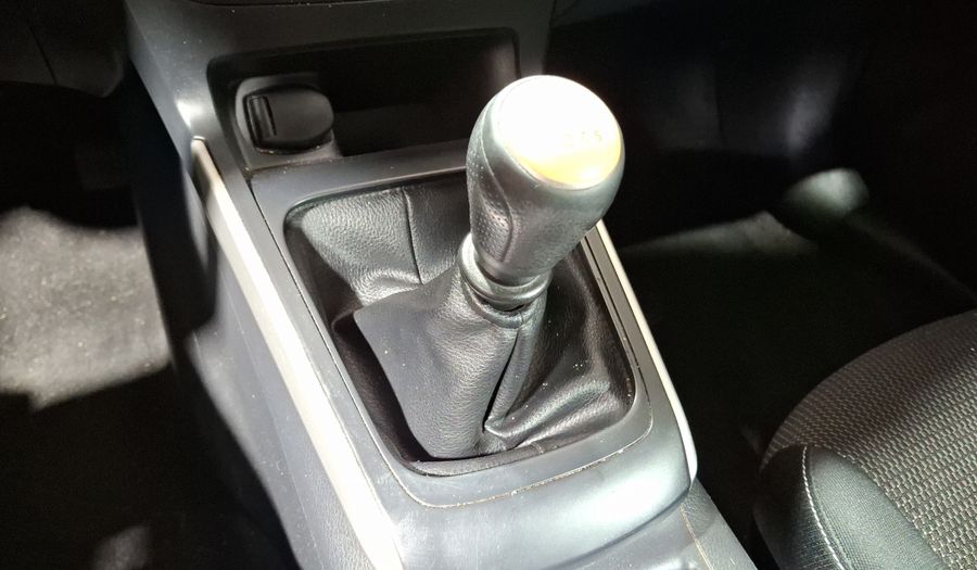 Nissan Sentra 1.8 SENSE MT Sedan 2017
