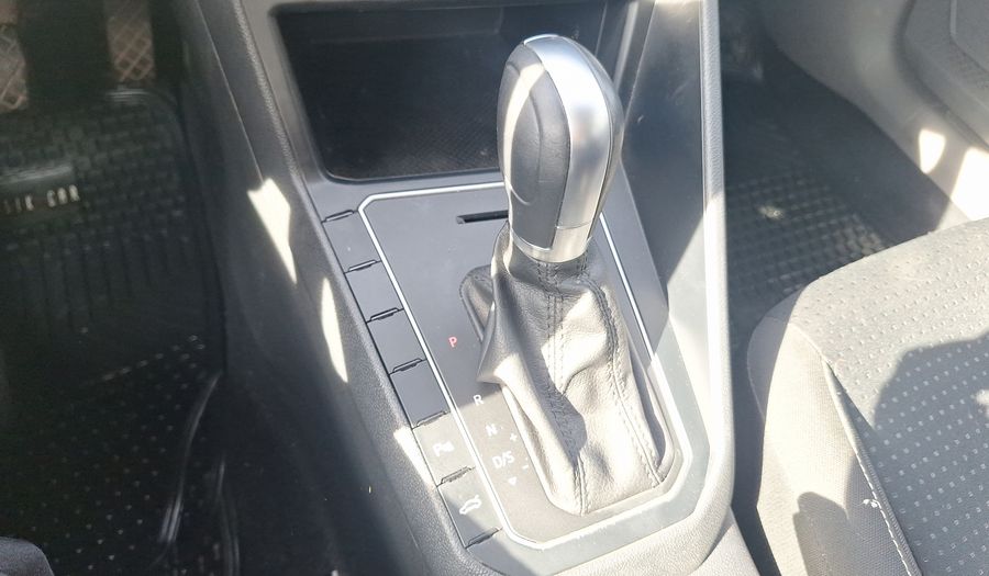 Volkswagen Polo 1.6 AUTO 110 CV COMFORTLINE Hatchback 2019