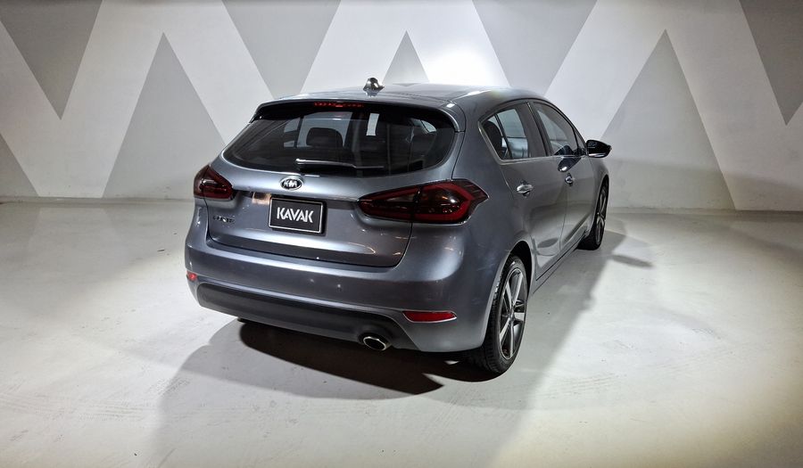 Kia Forte 2.0 SX AT Hatchback 2017