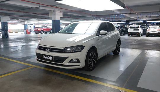 Volkswagen • Polo
