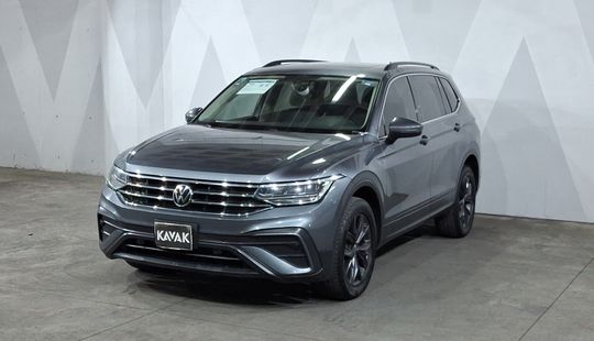 Volkswagen • Tiguan