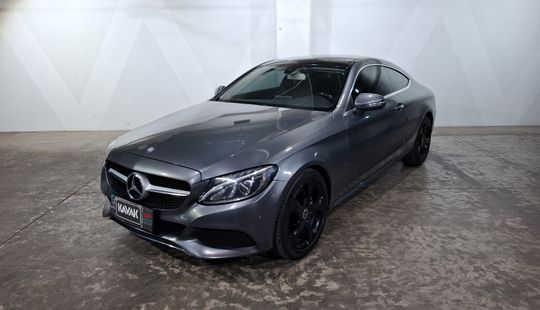 Mercedes Benz • Clase C