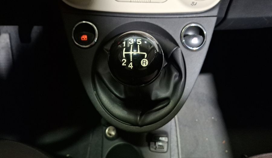 Fiat 500 1.4 TRENDY MT Hatchback 2015