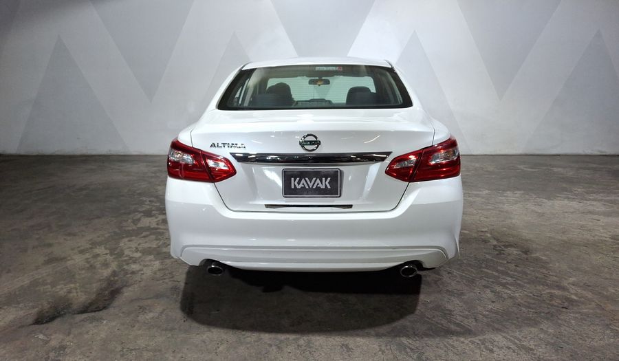 Nissan Altima 2.5 SENSE CVT Sedan 2017