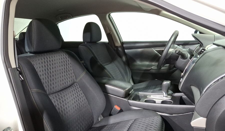 Nissan Altima 2.5 SENSE CVT Sedan 2017