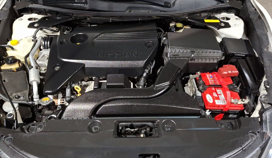 Nissan Altima 2.5 SENSE CVT Sedan 2017
