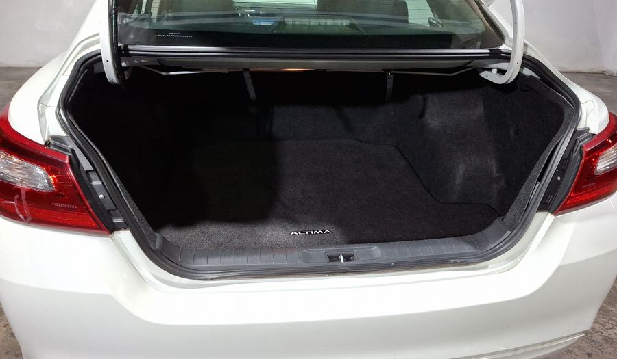 Nissan Altima 2.5 SENSE CVT Sedan 2017