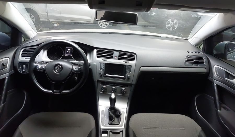 Volkswagen Golf 1.4 TSI BLUEMOTION TECH. COMFORTLINE DSG Hatchback 2015